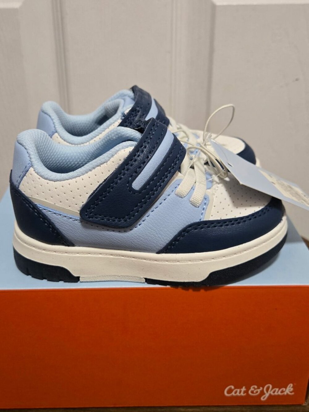 Cat & Jack Toddler Hudson Sneakers Size 6c.Blue White Hook and Loop Shoes